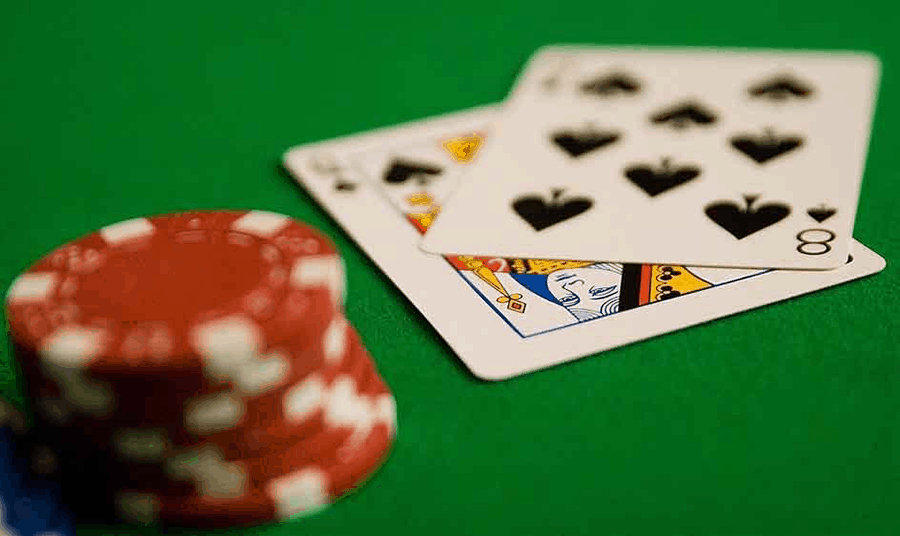 Những những điểm sai lầm khi người chơi sử dụng trong Poker